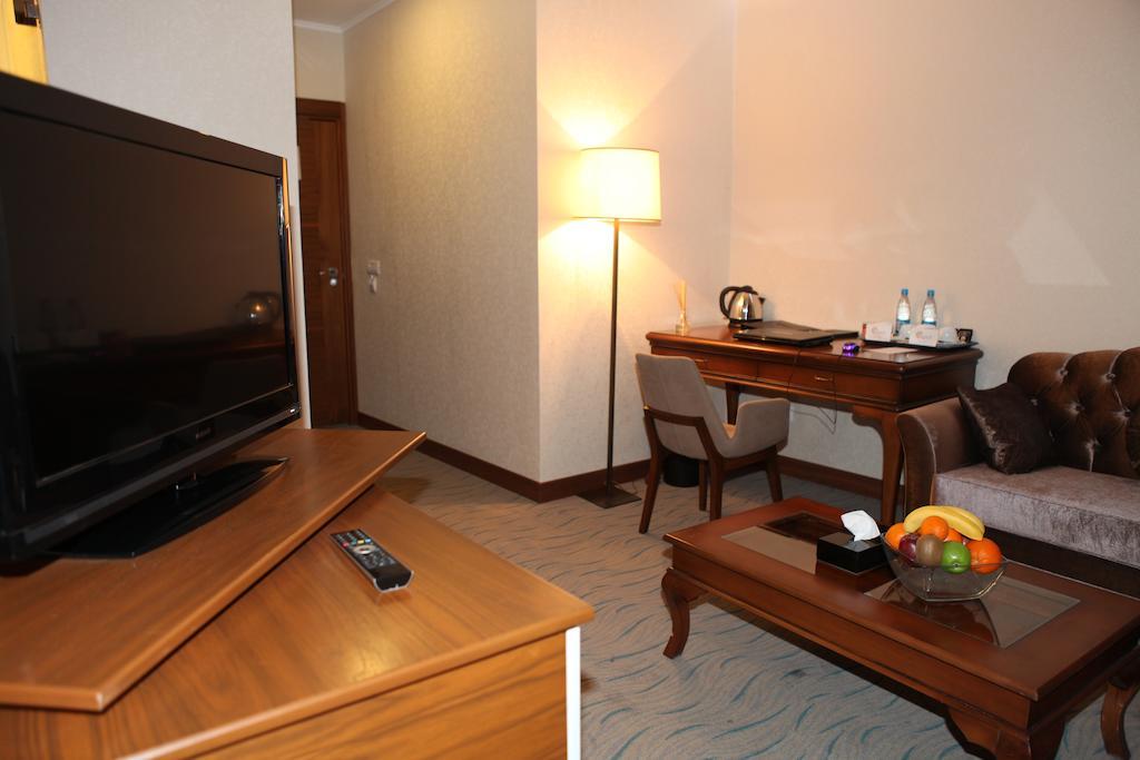 Vego Hotel Ganja Room photo
